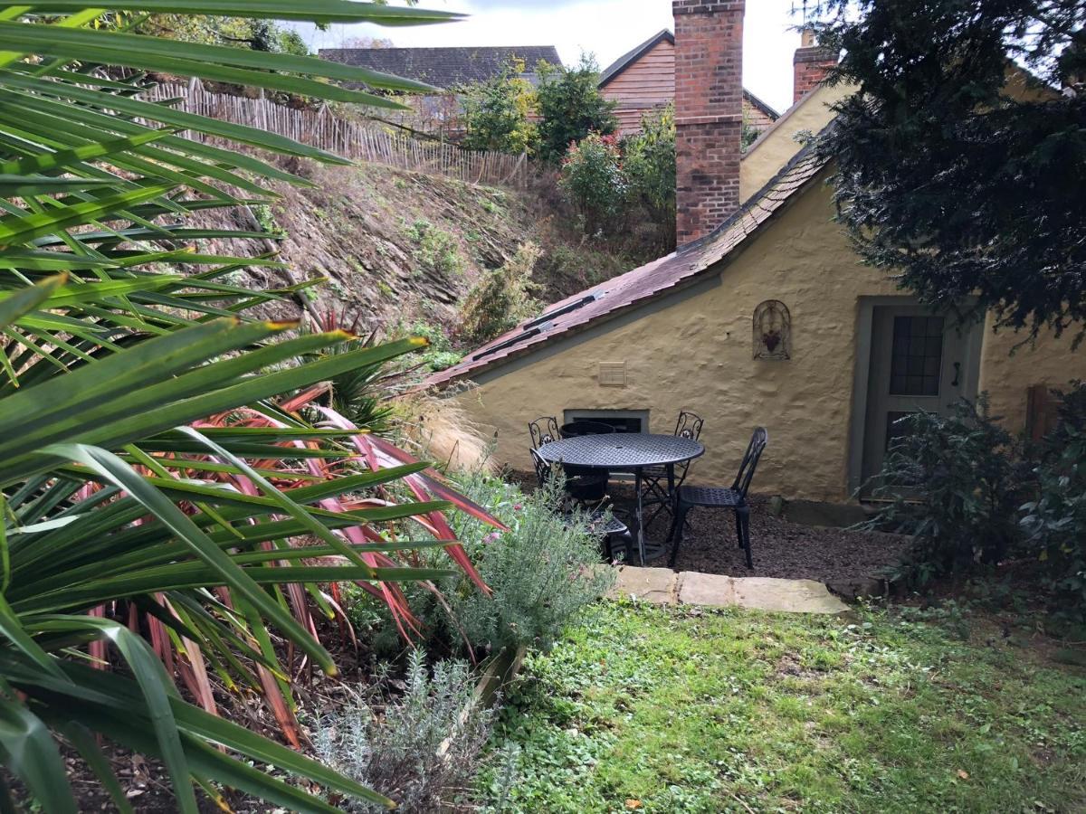 Old Mutlow Cottage Longhope Exterior photo